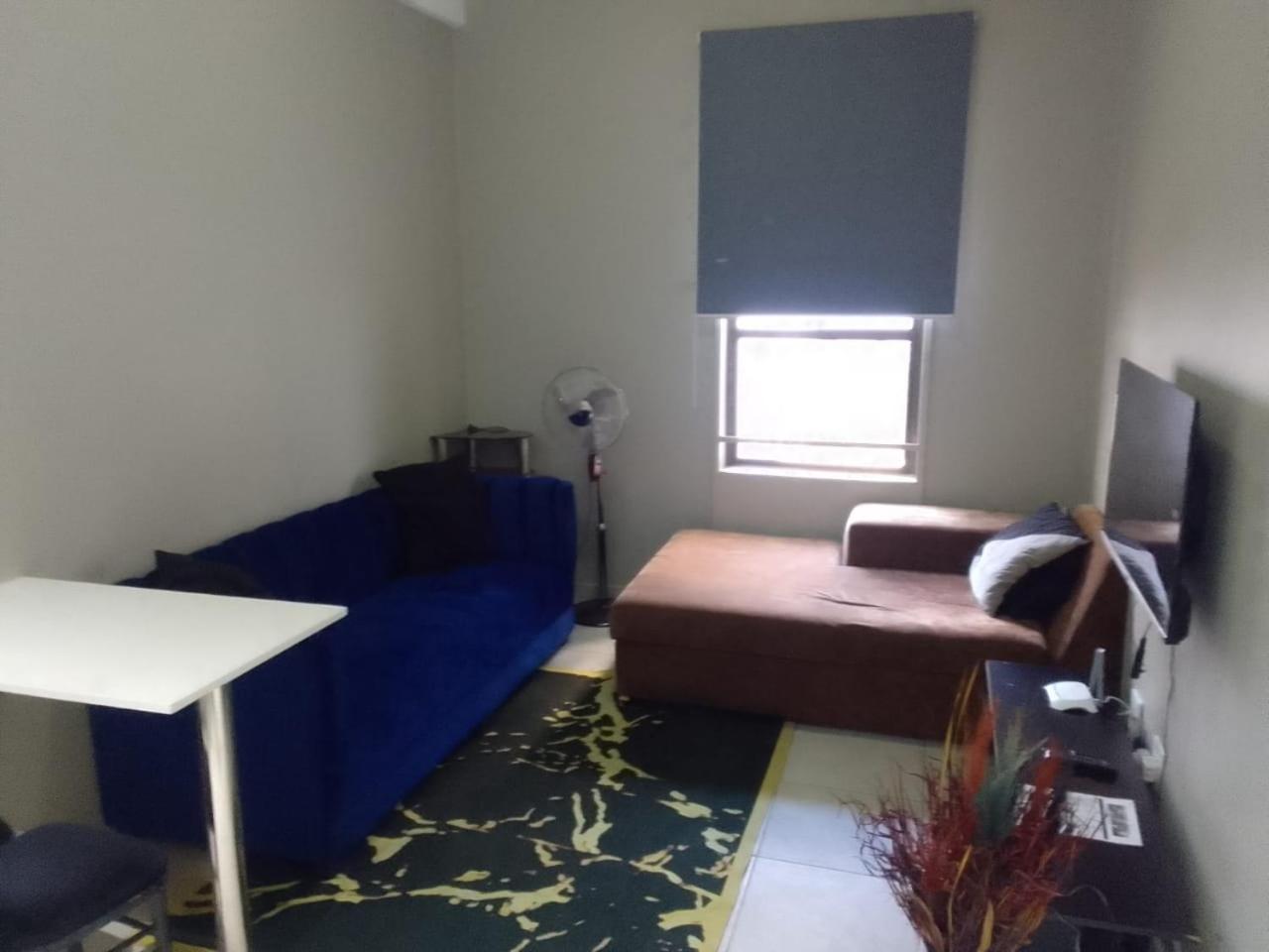 Apartment The Kellyrose Experiment *